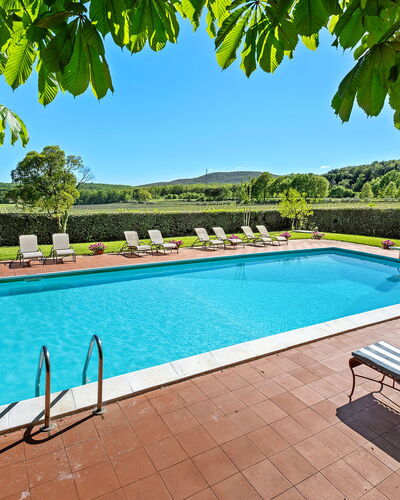 Medieval Castle Living: Vineyards, Swimming Pool &: Zwembad, Toevlucht, Eco Hotel, Tuin, Hacienda, Schaduw, Villa, Boerderij, Waterpartij, Landscaping