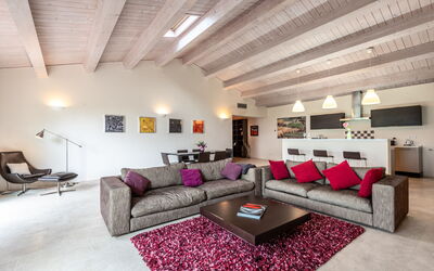 Villa Aquila: Meubilair, Interieur Ontwerp, Bankstel, Flooring, Woonkamer, Plafond, Verdieping, Kamer, Huis, Appartement