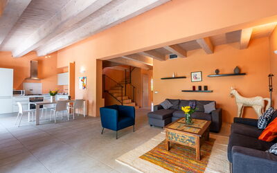 Pesca: Meubilair, Interieur Ontwerp, Flooring, Muur, Verdieping, Hout, Plafond, Bankstel, Kamer, Woonkamer
