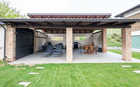 Cuadrat: Schaduw, Outdoor Structuur, Steen, Tuin, Backyard, Pergola, Patio, Binnenplaats, Buitenmeubels, Gazon