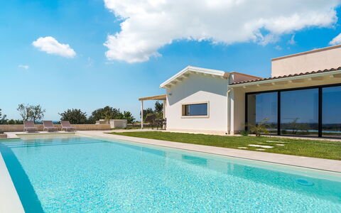 Villa Netina: Blauw, Zwembad, Samengesteld Materiaal, Toevlucht, Landgoed, Vrije Tijd, Schaduw, Eco Hotel, Villa, Landscaping