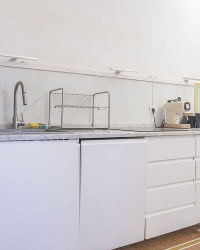 La Casa di Bruno, Terrace, in the Heart of Genova: Toestel Van De Keuken, Keuken, Flooring, Interieur Ontwerp, Major Appliance, Meubilair, Countertop, Hout, Cabinetry, Verdieping