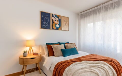 Casa Tania: Bed, Meubilair, Interieur Ontwerp, Slaapkamer, Bedding, Muur, Laken, Linens, Hout, Kussen