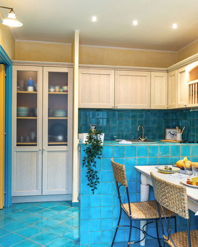 Suite la Torre: Interieur Ontwerp, Flooring, Meubilair, Keuken, Verdieping, Countertop, Plafond, Kamer, Verlichting, Cabinetry