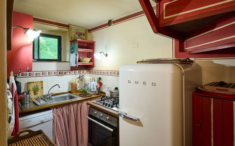 Il Gallinaio, Vivo D'Orcia: Keuken, Toestel Van De Keuken, Major Appliance, Interieur Ontwerp, Hout, Countertop, Flooring, Meubilair, Verlichting, Kamer