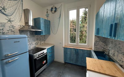 Focaincontromano Apartment with Sea View, Genoa: Keuken, Toestel Van De Keuken, Major Appliance, Countertop, Interieur Ontwerp, Flooring, Cabinetry, Huishoudapparatuur, Fornuis, Verdieping