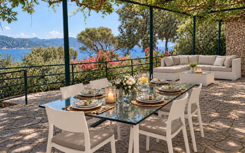 Portofino – Private Sea Access & Car-Free Luxury H: Meubilair, Tafel, Stoel, Buitenmeubels, Keuken En Eettafel, Buitentafel, Restaurant, Eetkamer, Patio, Tuin