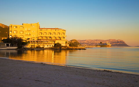 Smeralda Apartment: Zwemwater, Watervoorraden, Horizon, Kust, Landschap, Kust En Oceanic Landvormen, Zee, Meer, Strand, Kust