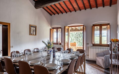 Podere le Lune with Pool, San Gimignano: Meubilair, Interieur Ontwerp, Tafel, Stoel, Huis, Kamer, Plafond, Keuken En Eettafel, Eetkamer, Beits