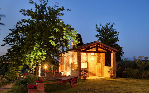Mattei Villa: Hout, Verblijf, Huis, Dak, Landelijk Gebied, Garden Gebouwen, Tuin, Boerderij, Backyard, Dorp