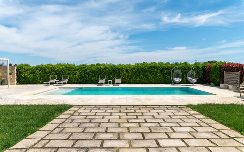 Masseria Ficalindia: Blauw, Zwembad, Tuin, Samengesteld Materiaal, Buitenmeubels, Vrije Tijd, Toevlucht, Landscaping, Schaduw, Waterpartij