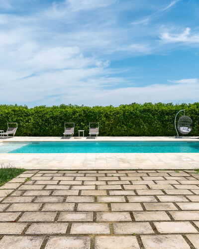 Masseria Ficalindia: Blauw, Zwembad, Tuin, Samengesteld Materiaal, Buitenmeubels, Vrije Tijd, Toevlucht, Landscaping, Schaduw, Waterpartij