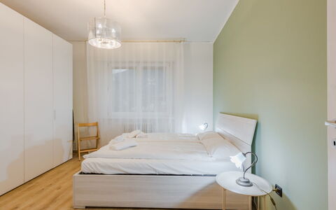 Livia: Meubilair, Interieur Ontwerp, Verdieping, Flooring, Muur, Bed, Slaapkamer, Hout, Plafond, Kamer