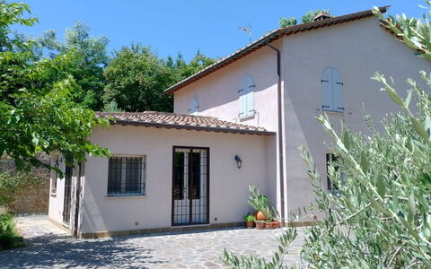 Villa Montepulciano Vineyard: Gebouw, Huis, Deur, Woongebied, Huis, Facade, Verblijf, Menselijke Nederzetting, Landgoed, Hacienda