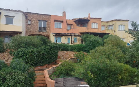 Rocciarossa: Struik, Woongebied, Architectuur, Tuin, Landgoed, Landscaping, Hacienda, Voorstad, Villa