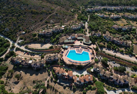 Rocciarossa: Zwembad, Toevlucht, Vrije Tijd, Badplaats, Vakantie, Landgoed, Badplaats, Eco Hotel, Villa