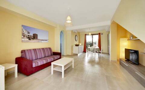 Borgo Vigata 1: Flooring, Verdieping, Plafond, Toevlucht, Stoel, Woonkamer, Hotel, Bankstel