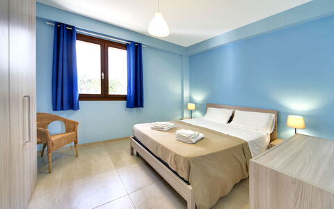 Borgo Vigata 1: Meubilair, Interieur Ontwerp, Verdieping, Appartement, Slaapkamer, Bed, Bed Frame, Toevlucht, Stoel, Hotel