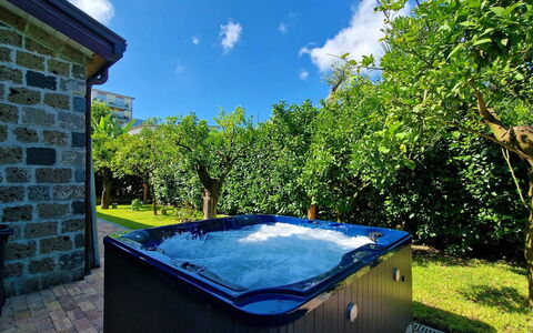 Villa Romantic Garden: Blauw, Zwembad, Waterpartij, Tuin, Eco Hotel, Toevlucht, Vrije Tijd, Landscaping, Schaduw