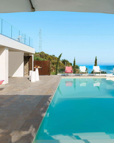 Villa Shelly: Blauw, Zwembad, Toevlucht, Zee, Eco Hotel, Oceaan, Hotel, Kust, Villa, Badplaats
