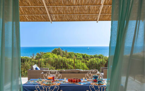 Casa Gentile: Blauw, Meubilair, Stoel, Buitenmeubels, Zee, Toevlucht, Linens, Schaduw, Eco Hotel, Tropen