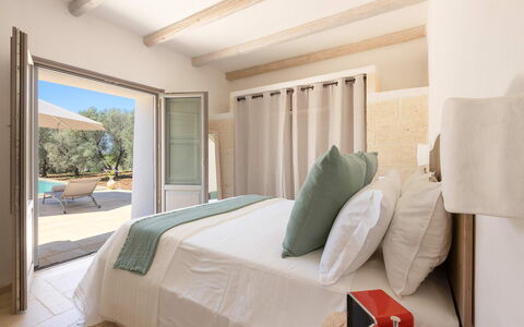 Villa Olivella: Meubilair, Interieur Ontwerp, Stoel, Huis, Verdieping, Flooring, Bed, Linens, Slaapkamer, Kamer