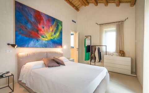 Villa Smeralda: Meubilair, Interieur Ontwerp, Bed, Muur, Flooring, Slaapkamer, Verdieping, Hout, Plafond, Kamer