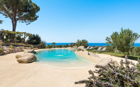 Villa Milo: Blauw, Water, Zwemwater, Kust, Kust En Oceanic Landvormen, Zee, Tropen, Kust, Strand, Oceaan