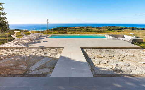 Villa Lily: Blauw, Samengesteld Materiaal, Flagstone, Beton, Tegel, Zwembad, Gang