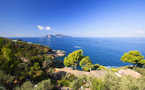 Villa Mary: Blauw, Water, Zwemwater, Kust, Natuurlijk Landschap, Kust En Oceanic Landvormen, Horizon, Zee, Landschap, Voorgebergte