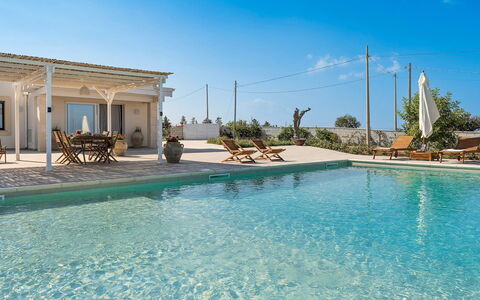 Villa Camporeale: Zwembad, Toevlucht, Landgoed, Schaduw, Villa, Eco Hotel, Hacienda, Hotel, Buitenmeubels