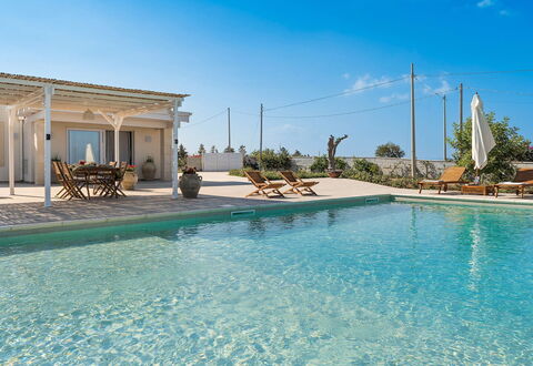 Villa Camporeale: Zwembad, Toevlucht, Landgoed, Schaduw, Villa, Eco Hotel, Hacienda, Hotel, Buitenmeubels