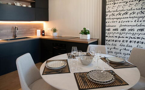 Casa Mario: Meubilair, Interieur Ontwerp, Hout, Keuken, Flooring, Countertop, Huis, Lichte Inrichting, Verlichting, Kamer