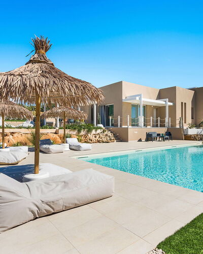 Villa Cornino: Toevlucht, Zwembad, Appartement, Eco Hotel, Buitenmeubels, Landgoed, Schaduw, Villa, Hotel, Ligstoel