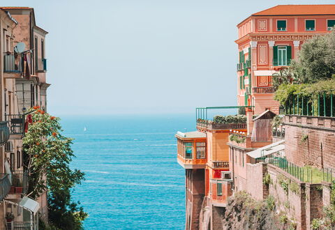 Casa Oscar: Blauw, Dag, Gebouw, Stad, Woongebied, Appartement, Buurt, Architectuur,  Dorf\, Zomer