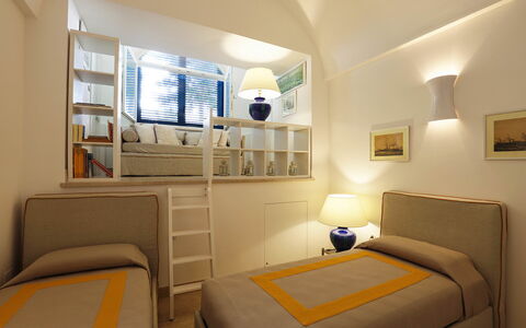 Casa Leuca: Meubilair, Interieur Ontwerp, Bed, Slaapkamer, Verdieping, Bedding, Plafond, Flooring, Kamer, Laken