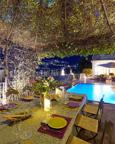 Villa Silva: Blauw, Zwembad, Toevlucht, Nacht, Landschap Verlichting, Eco Hotel, Hotel, Stoel, Buitenmeubels, Restaurant