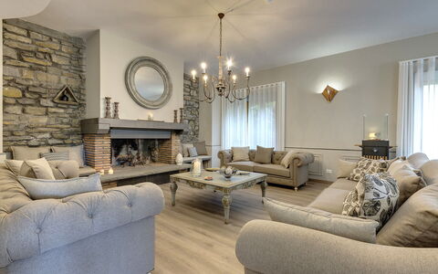 Villa Senio: Meubilair, Interieur Ontwerp, Bankstel, Flooring, Woonkamer, Hout, Huis, Verdieping, Plafond, Kamer