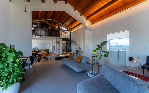 Iris House: Interieur Ontwerp, Plafond, Flooring, Verdieping, Meubilair, Huis, Stoel, Kamer, Appartement, Woonkamer