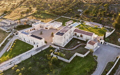 Masseria Loyola: Architectuur, Landschap, Landgoed, Huis, Herenhuis, Hacienda, Landscaping, Oprit, Luchtfotografie, Binnenplaats