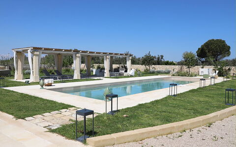 Masseria Loyola: Tuin, Landscaping, Zwembad, Schaduw, Landgoed, Binnenplaats, Outdoor Structuur, Ontwerp, Buitenmeubels, Backyard