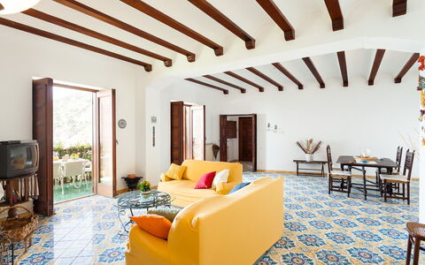 Casa Annalu: Flooring, Meubilair, Verdieping, Interieur Ontwerp, Deur, Huis, Kamer, Plafond, Stoel, Woonkamer