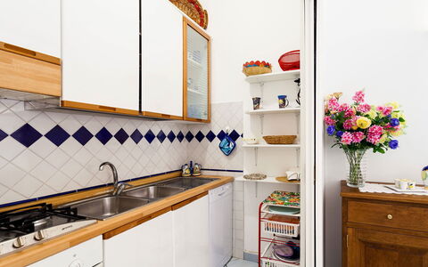 Casa Dorothea 1: Keuken, Flooring, Interieur Ontwerp, Countertop, Major Appliance, Toestel Van De Keuken, Cabinetry, Verdieping, Kamer, Huis