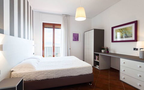 Villa Angel: Interieur Ontwerp, Meubilair, Slaapkamer, Verdieping, Bed, Flooring, Textiel, Bedding, Laken, Kamer
