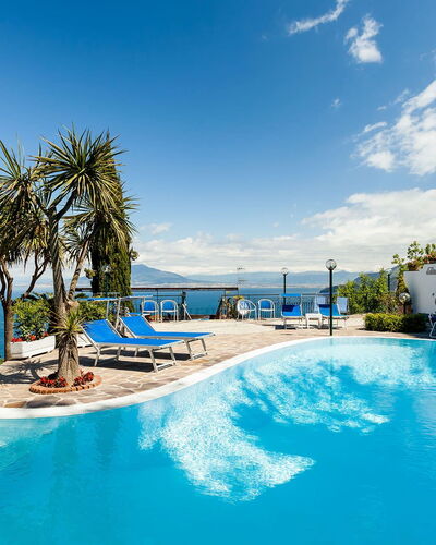 Villa Angel: Blauw, Toevlucht, Kust En Oceanic Landvormen, Zee, Kust, Zwembad, Oceaan, Eco Hotel, Hotel, Tropen