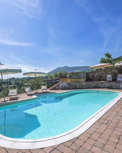 Villa delle Rose: Zwembad, Toevlucht, Buitenmeubels, Eco Hotel, Hotel, Badplaats, Paraplu, Stoel, Ligstoel, Villa