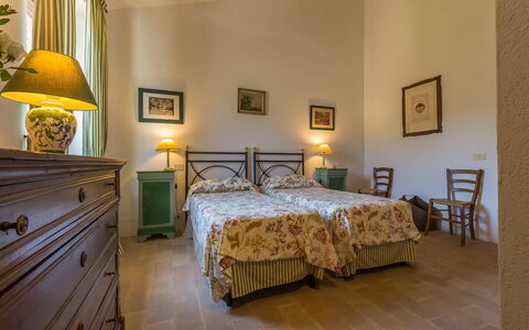 Villa Molinazzo 10: Meubilair, Interieur Ontwerp, Muur, Slaapkamer, Plafond, Bed, Kamer, Flooring, Laken, Verdieping
