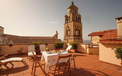 Casa Amalfitana: Balkon, Bloempot, Kamerplant