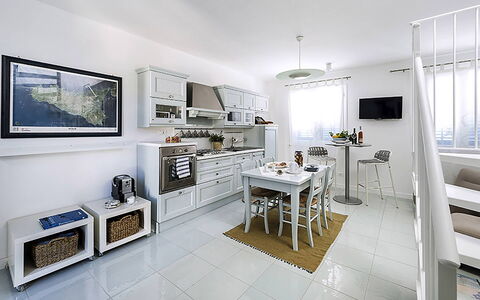 Casa Delfino: Meubilair, Interieur Ontwerp, Keuken, Major Appliance, Toestel Van De Keuken, Flooring, Huishoudapparatuur, Kamer, Huis, Plafond