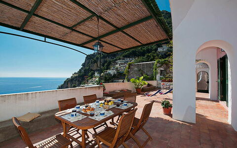 Positano View: Kust, Zee, Kust En Oceanic Landvormen, Berg, Oceaan, Balkon, Baai, Headland, Voorgebergte